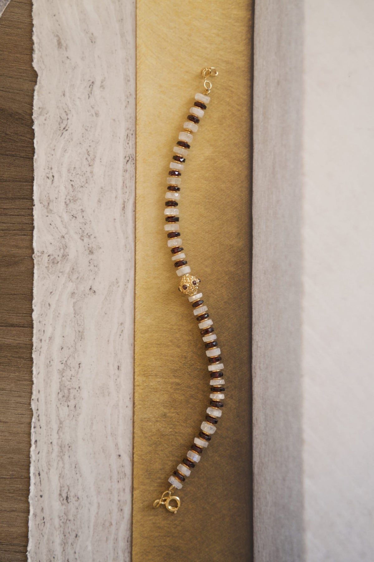 Bracelet pierres fines - Grenat et pierre de lune